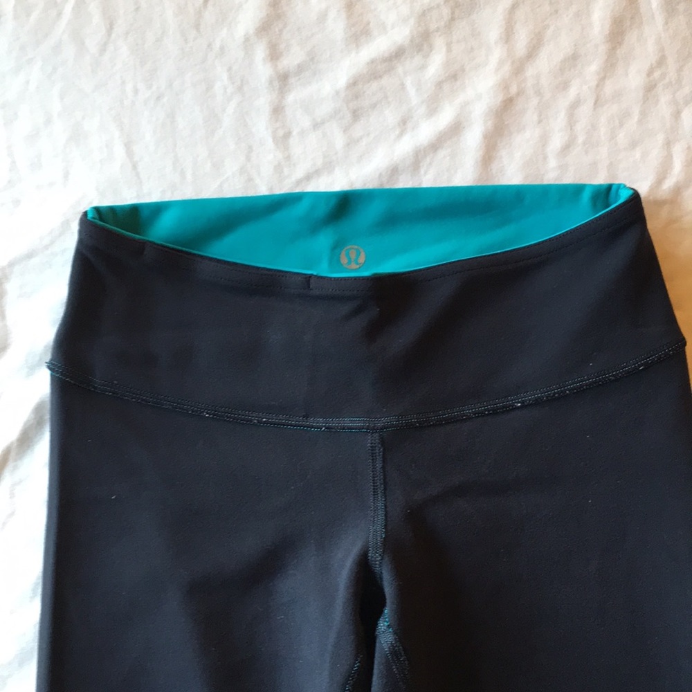 Lululemon Reversible Capris Leggings